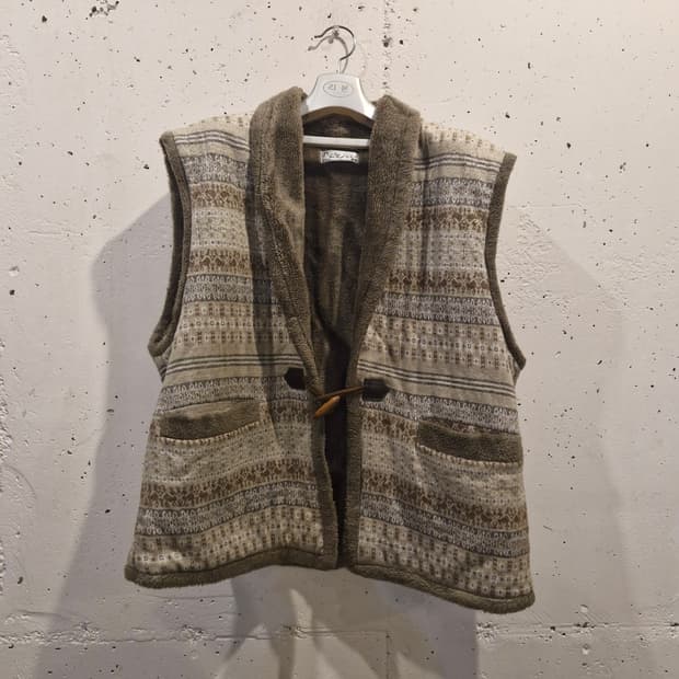 JPN 빈티지 에스닉 양털 더플 조끼