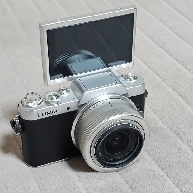 파나소닉 루믹스 DMC-GF8 미러리스 카메라