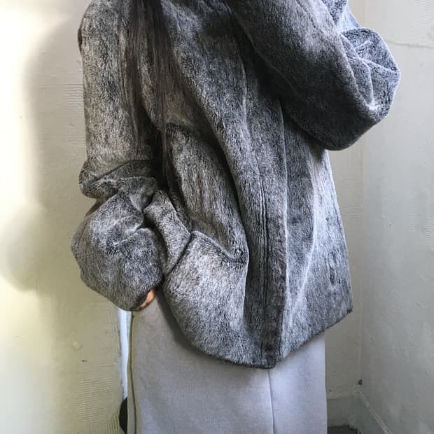 Emporio Armani 아르마니 그레이 퍼 자켓 