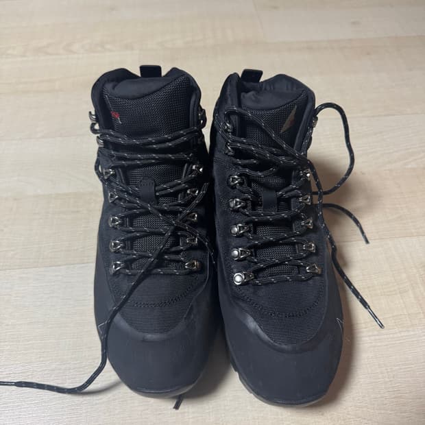 로아 안드레아스 트래킹화