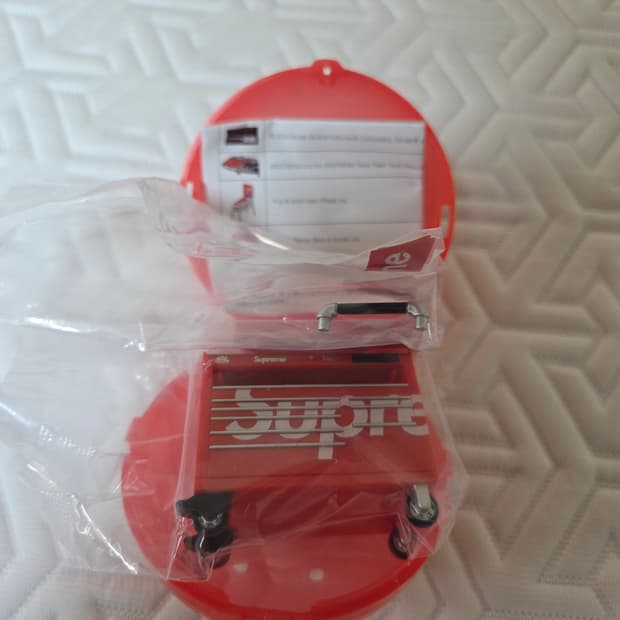 슈프림 가챠 카트