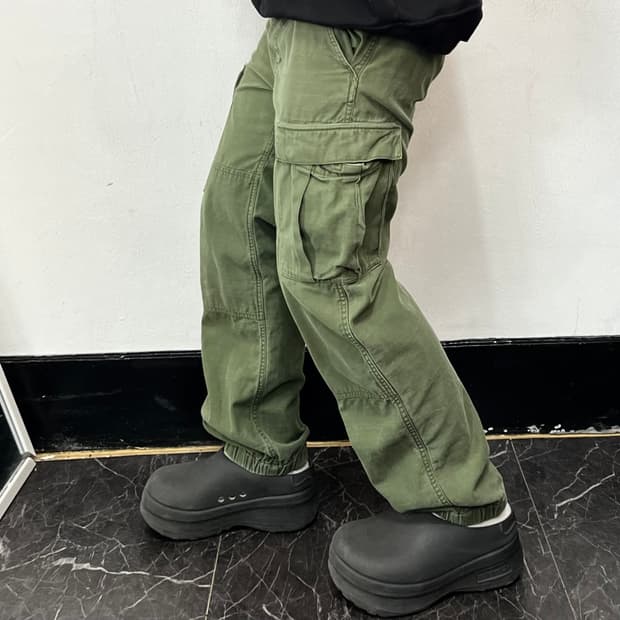 슈프림 밀리터리 포켓 카고 팬츠 카키 