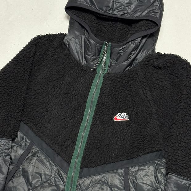 XL 나이키 블랙 그린 배색 셰르파 플리스