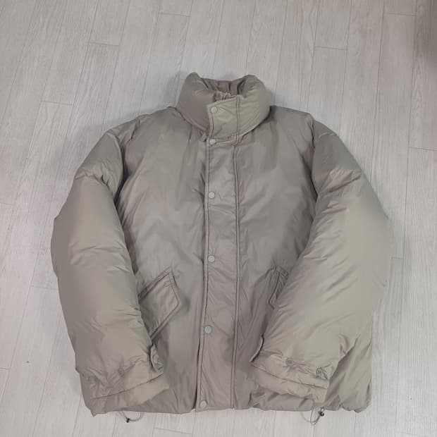 비헤비어 파라볼라 숏패딩 1사이즈 