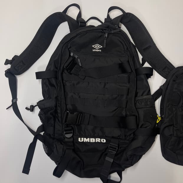 엄브로 34L 댄커 블랙 백팩