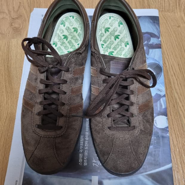 아디다스 토바코 다크브라운 290