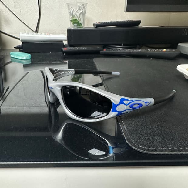 오클리 스트레이트자켓 불꽃 시리즈