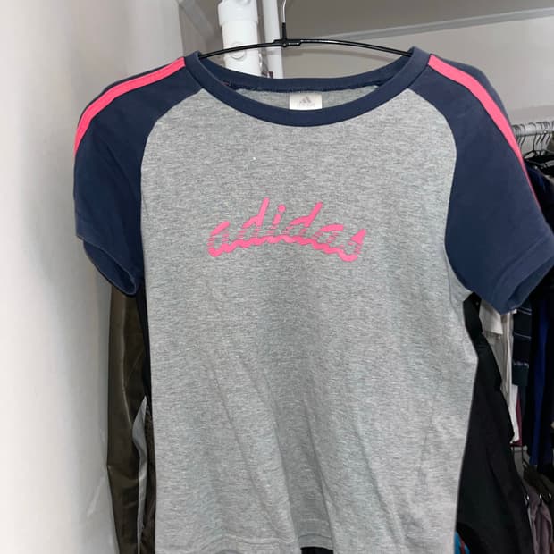 Adidas 빈티지 세미크롭 반팔티