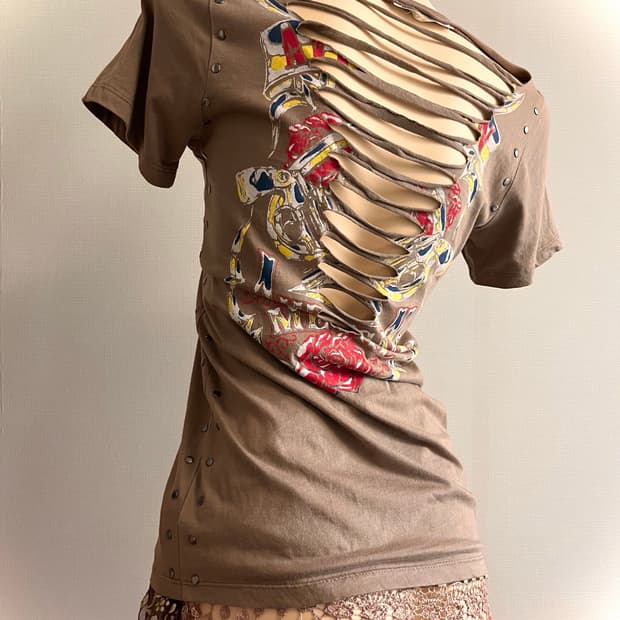 Boddy Mail PUNK Grunge skull t-shirt