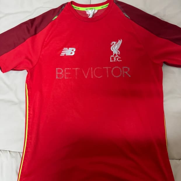 18-19 리버풀 뉴발란스 정품 트레이닝 셔츠 M