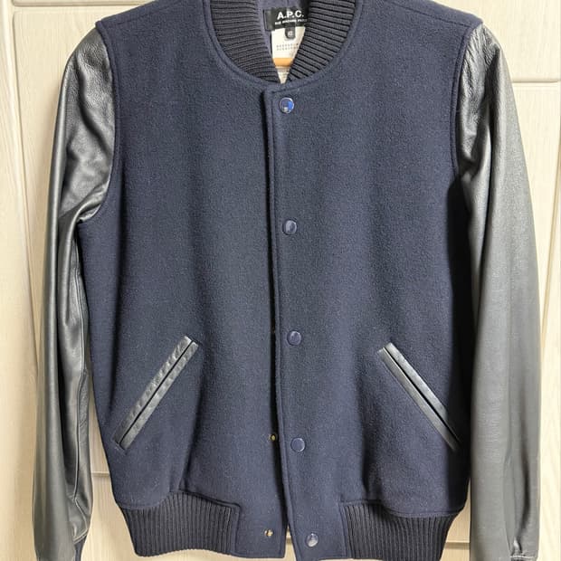 A.P.C. 아페쎄 스타디움 점퍼 네이비