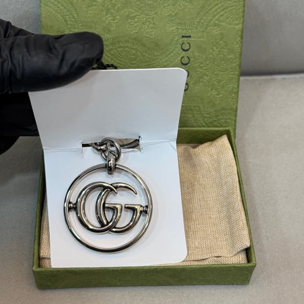 새상품 구찌 더블 G 키체인 키링 