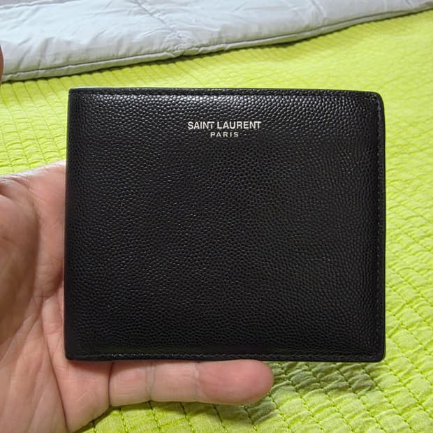 (정품) 생로랑 캐비어 가죽 반지갑/개인/팝니다.