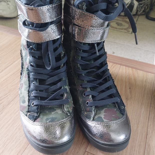 탱커스 하이탑 스니커즈