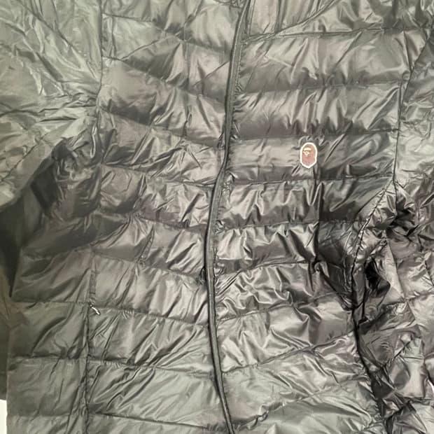 베이프 경량패딩