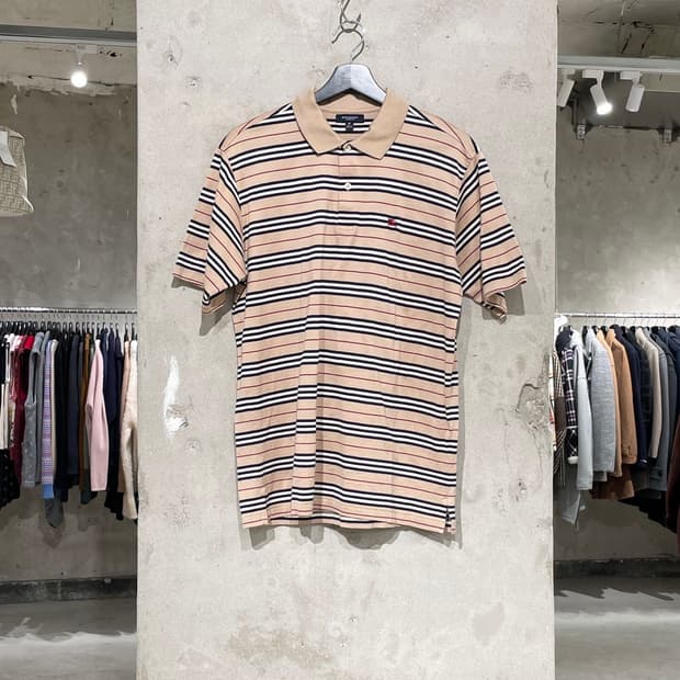 버버리 베이지 기마로고 스트라이프 pk 하프티