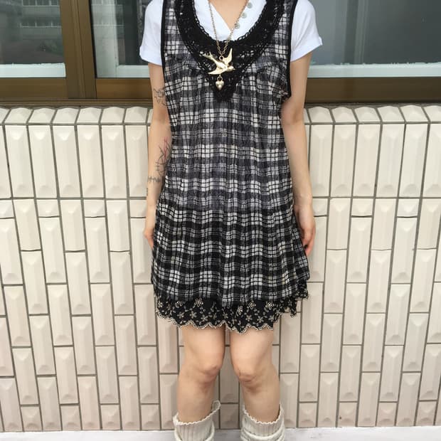 Crochet point check pattern sleeveless