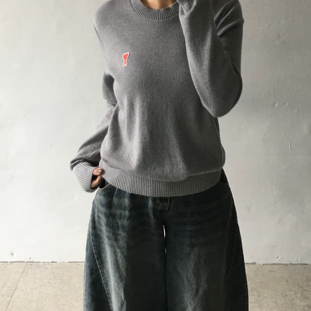 아미 미니로고 니트