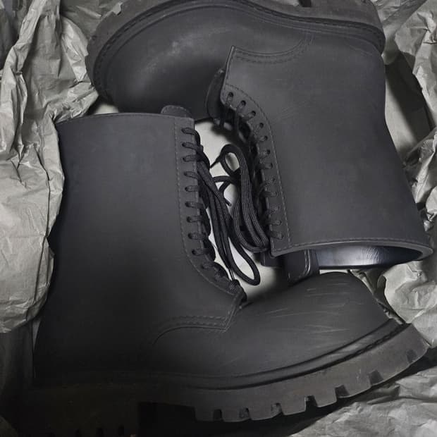 [41] 발렌시아가 스테로이드 부츠