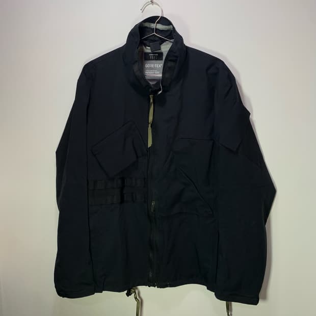 아크로님 고아택스 블랙 바람막이