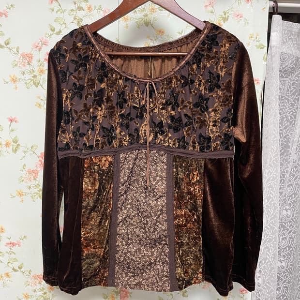 플로럴 벨벳 블라우스