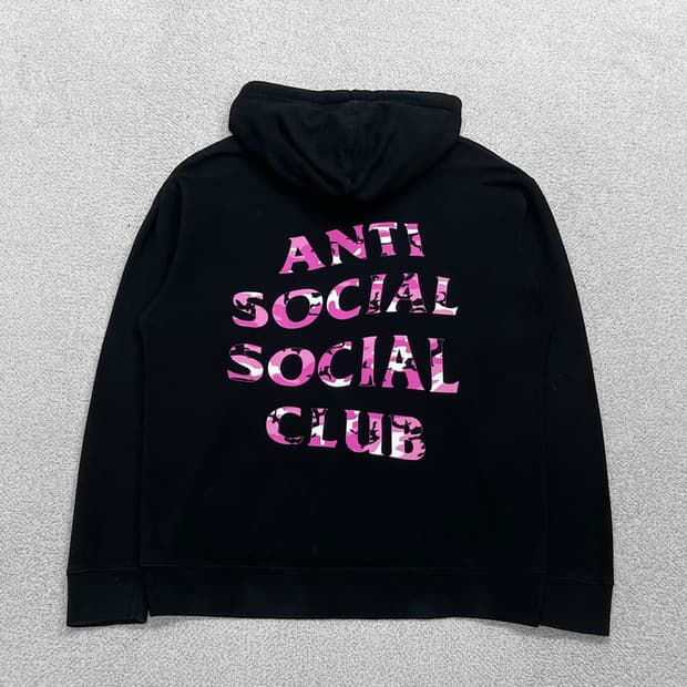안티소셜소셜클럽 핑크 카모 후드티 블랙
