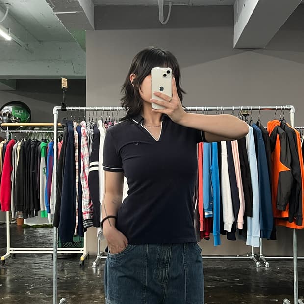 TOMMY HILFIGER V넥 카라 반팔