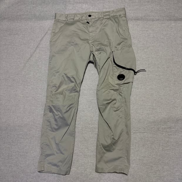 C.P.컴퍼니 렌즈 카고 바지