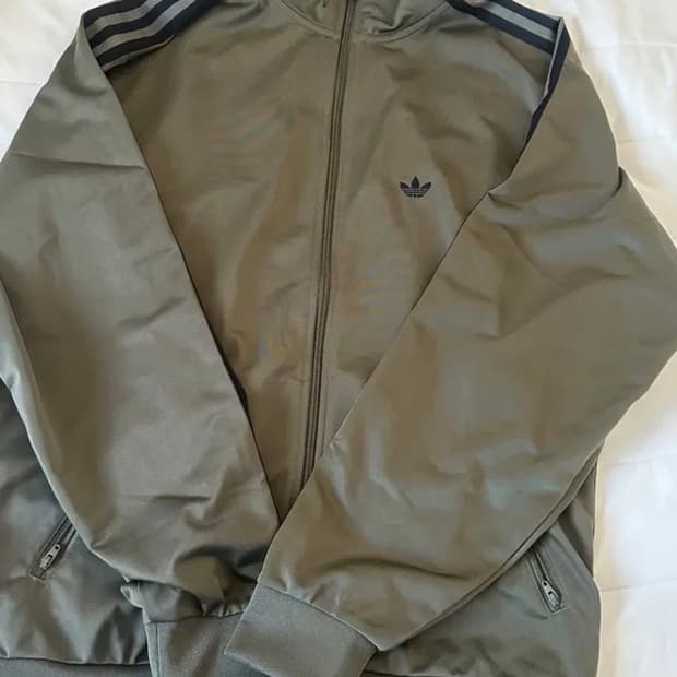 아디다스 카키져지 희귀 져지