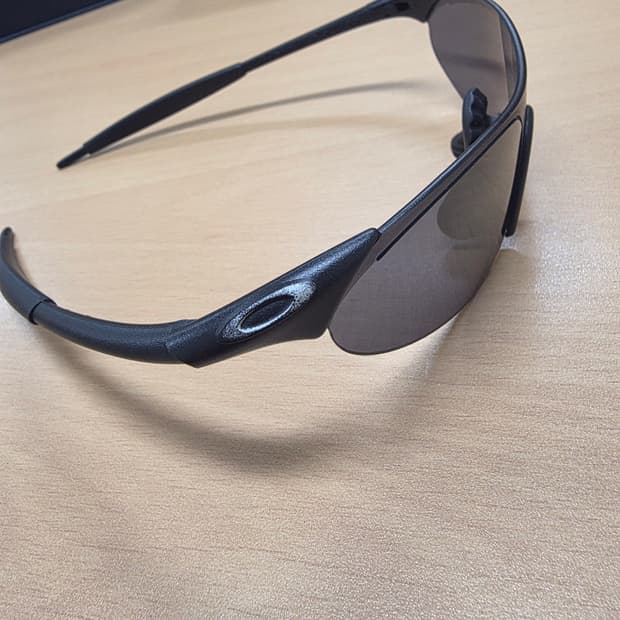 오클리 뉴제로 선글라스