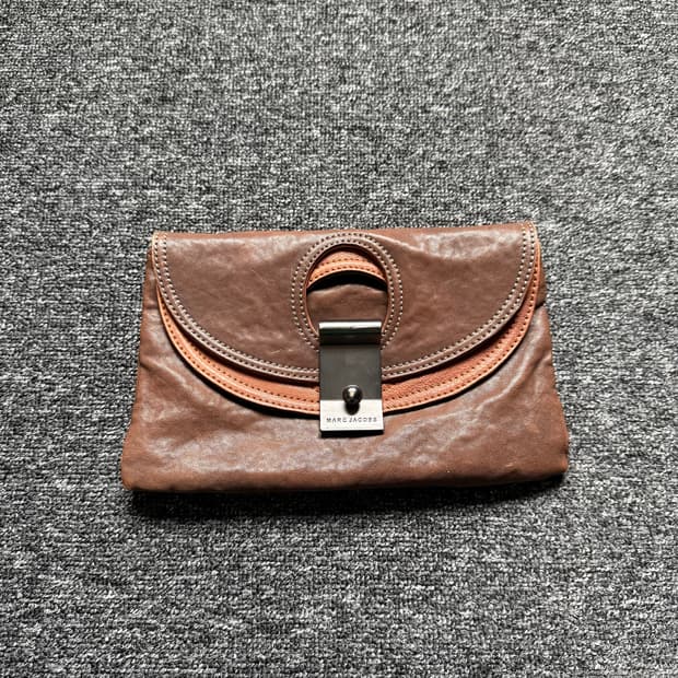 마크제이콥스 클러치백