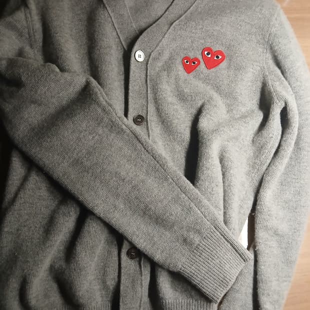 꼼데가르송 더블하트 가디건