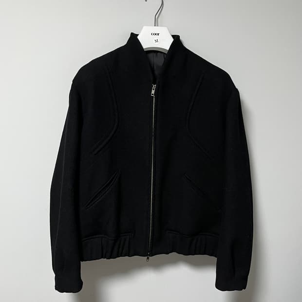 쿠어 울 트윌 숄 카라 바시티 자켓