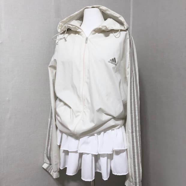 아디다스 크림 베이지 바람막이 3XL