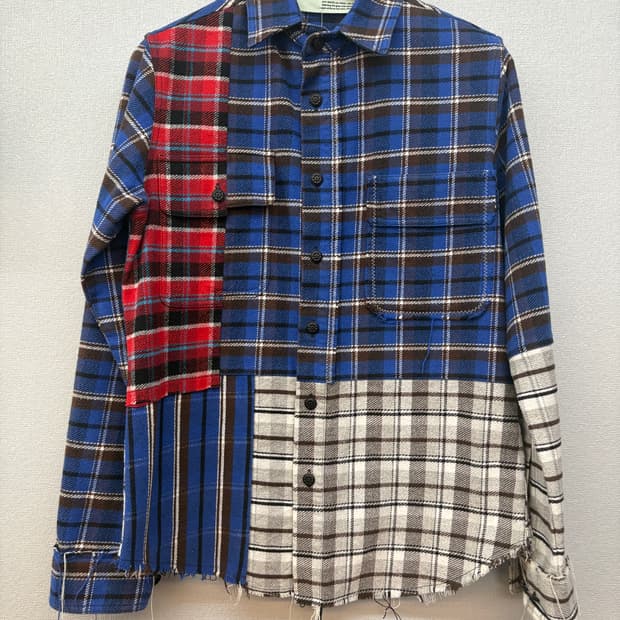 오프화이트 체크셔츠