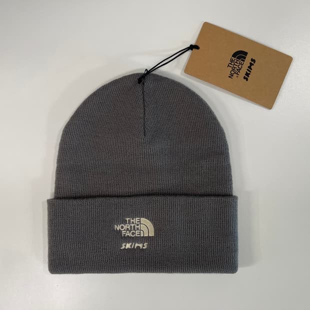 노스페이스 x 스킴스 비니 건메탈