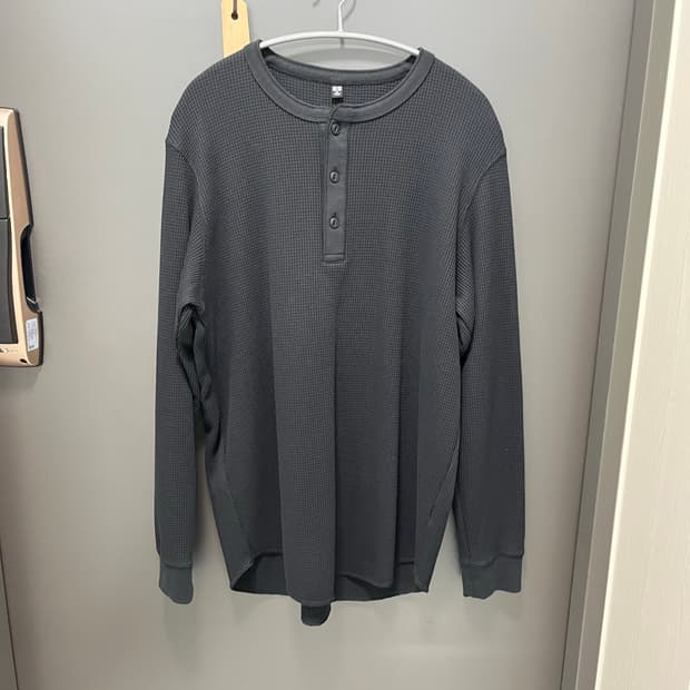 유니클로 헨리넥