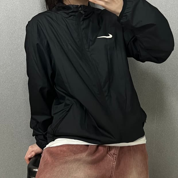 나이키 스우시 바람막이