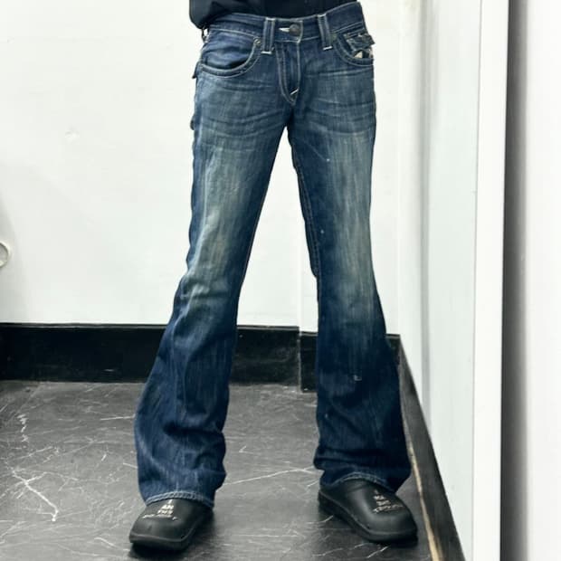 트루릴리번 빅로고 플레어 팬츠