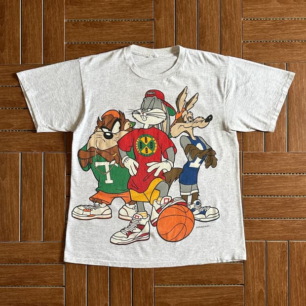 90’s Warner Bros Looney Tunes 1/2 tee
