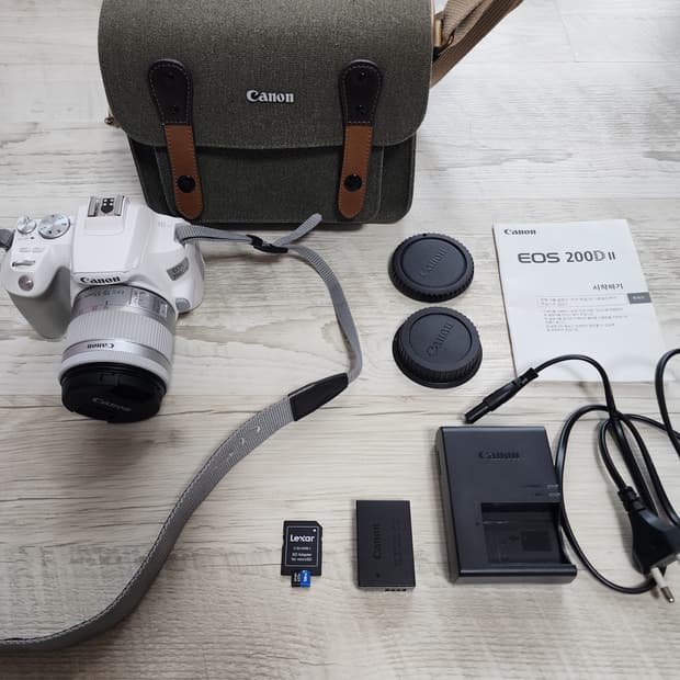 캐논 EOS 200D II 18-55STM 번들렌즈셋 팜 DSLR 카메라