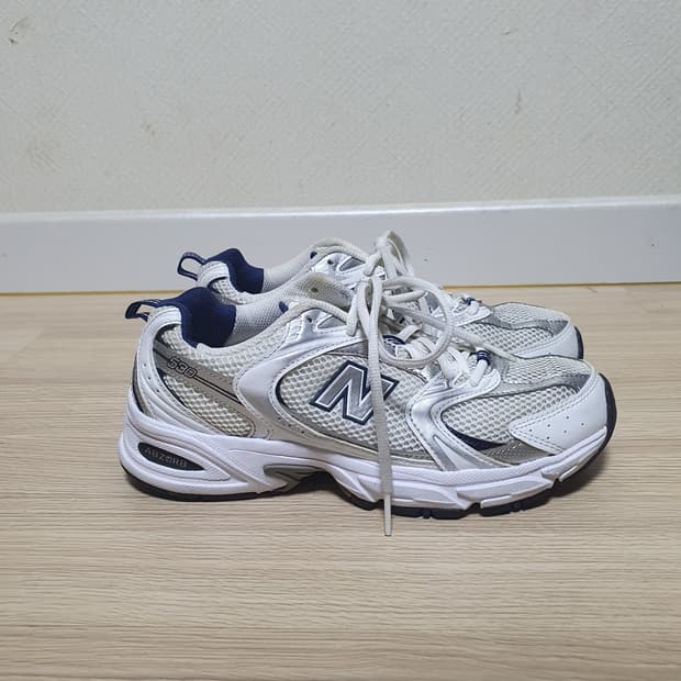 뉴발란스 530 화이트 실버 운동화 240