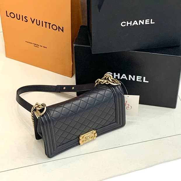 샤넬 보이백 (28번대) (정품)