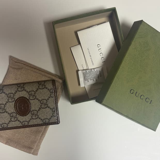 [미사용/새상품]구찌 인터로킹 카드지갑 699267