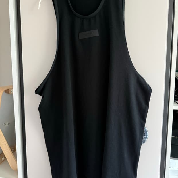 에센셜 피어오브갓 민소매 나시 L