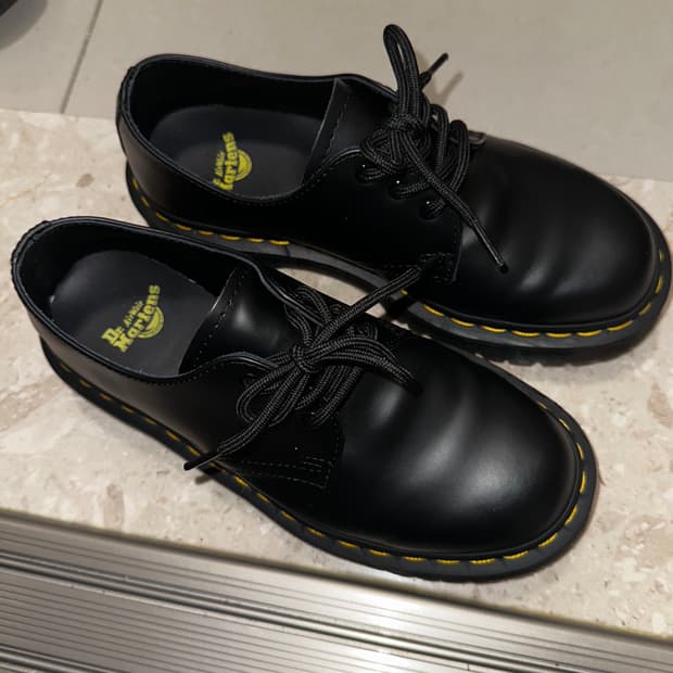 닥터마틴 1461 3홀 벡스 블랙 스무스 240/ 21084001