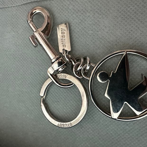 스투시 키링