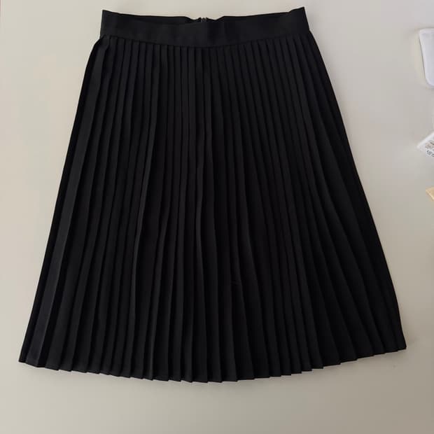 아메리칸어패럴 플리츠 미디 스커트