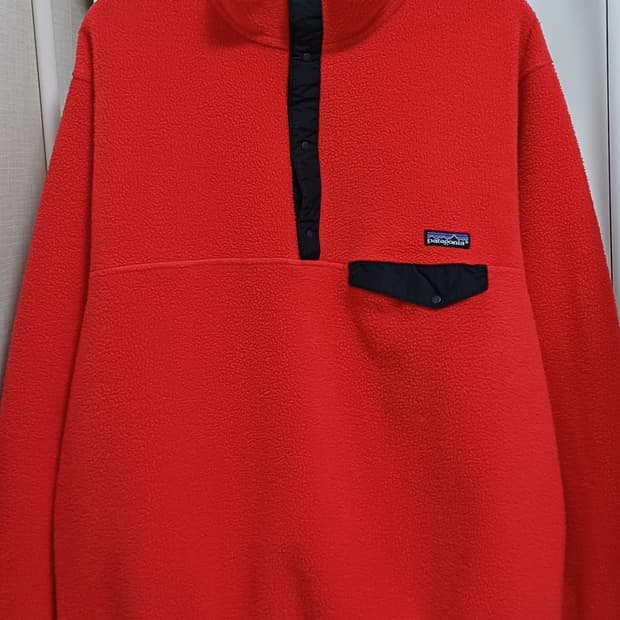 🇺🇸 파타고니아 신칠라 스냅티 - 코랄 레드