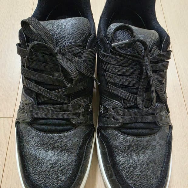 루이비통 LV 트레이너 스니커즈 블랙 6.5 255-260사이즈